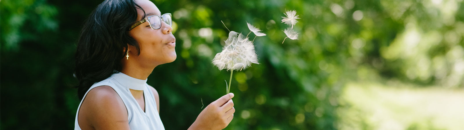 JasminMoore(L180506086)-1600x450