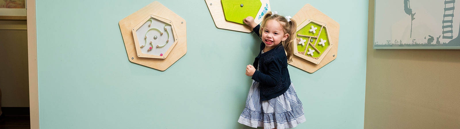 FosterCare(J181024379)-1600x450